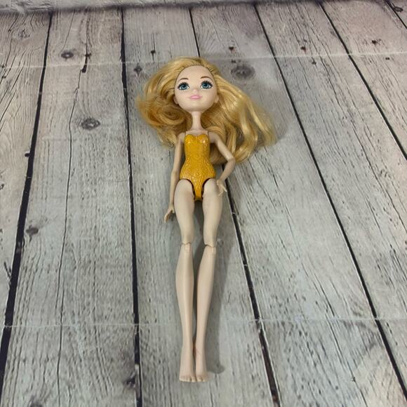 Ever After High Apple White Doll - Picture 1 of 5
